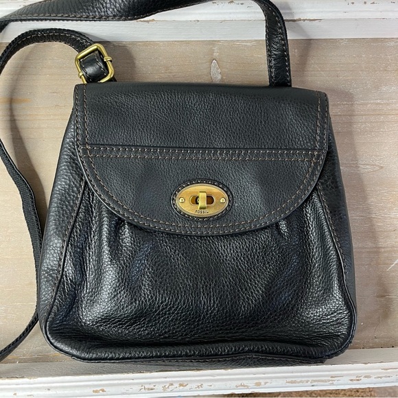 FOSSIL Carson Turnlock Flap Crossbody Black Pebbled Leather Style SHB1044 - Picture 5 of 16